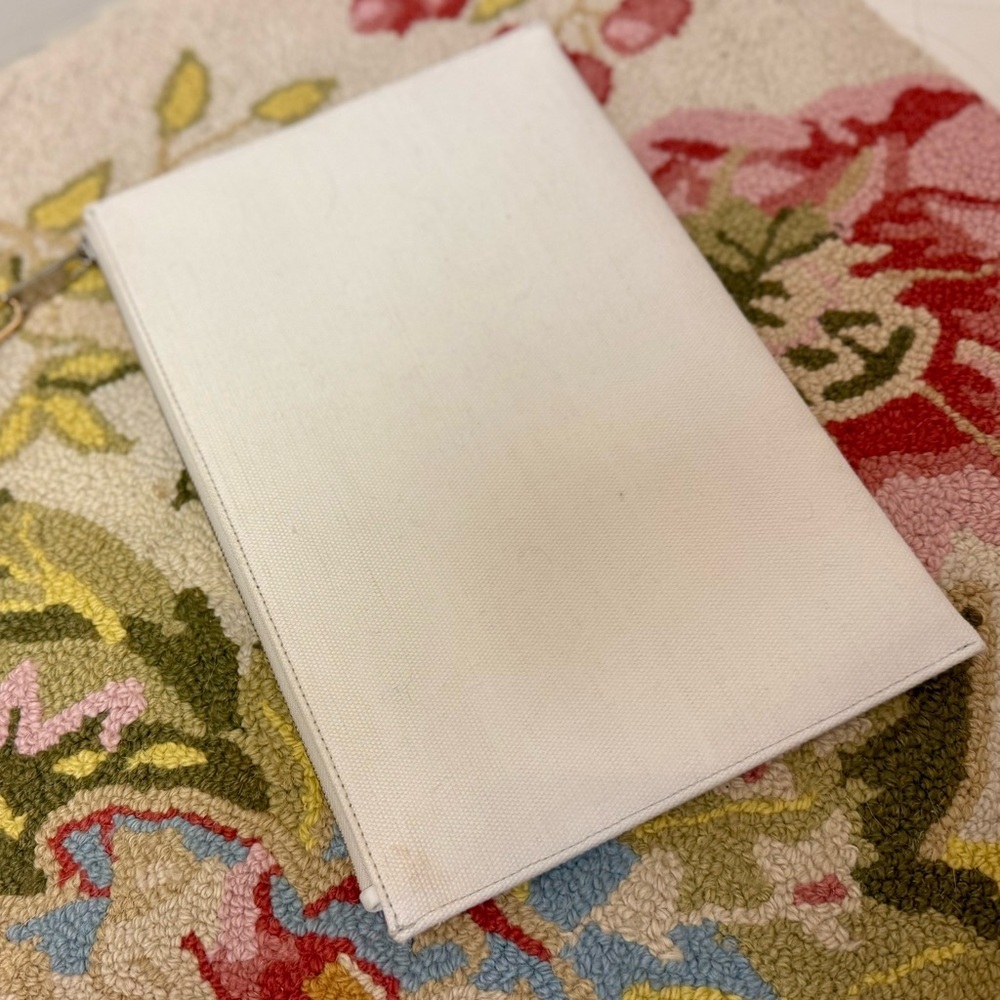 CHRISTIAN DIOR Never Worn Limited Edition White Floral Print Canvas Wristlet - Picture 10 of 16